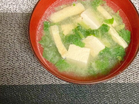 葉大根と油揚げと豆腐の味噌汁